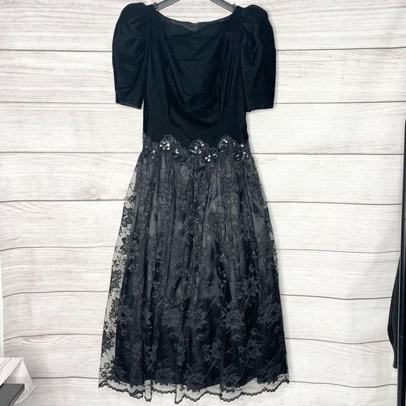 Scott McClintock Dresses & Skirts - Vintage 80’s Scott McClintock Black Cocktail Grunge Lace Velvet Glam Rock Dress